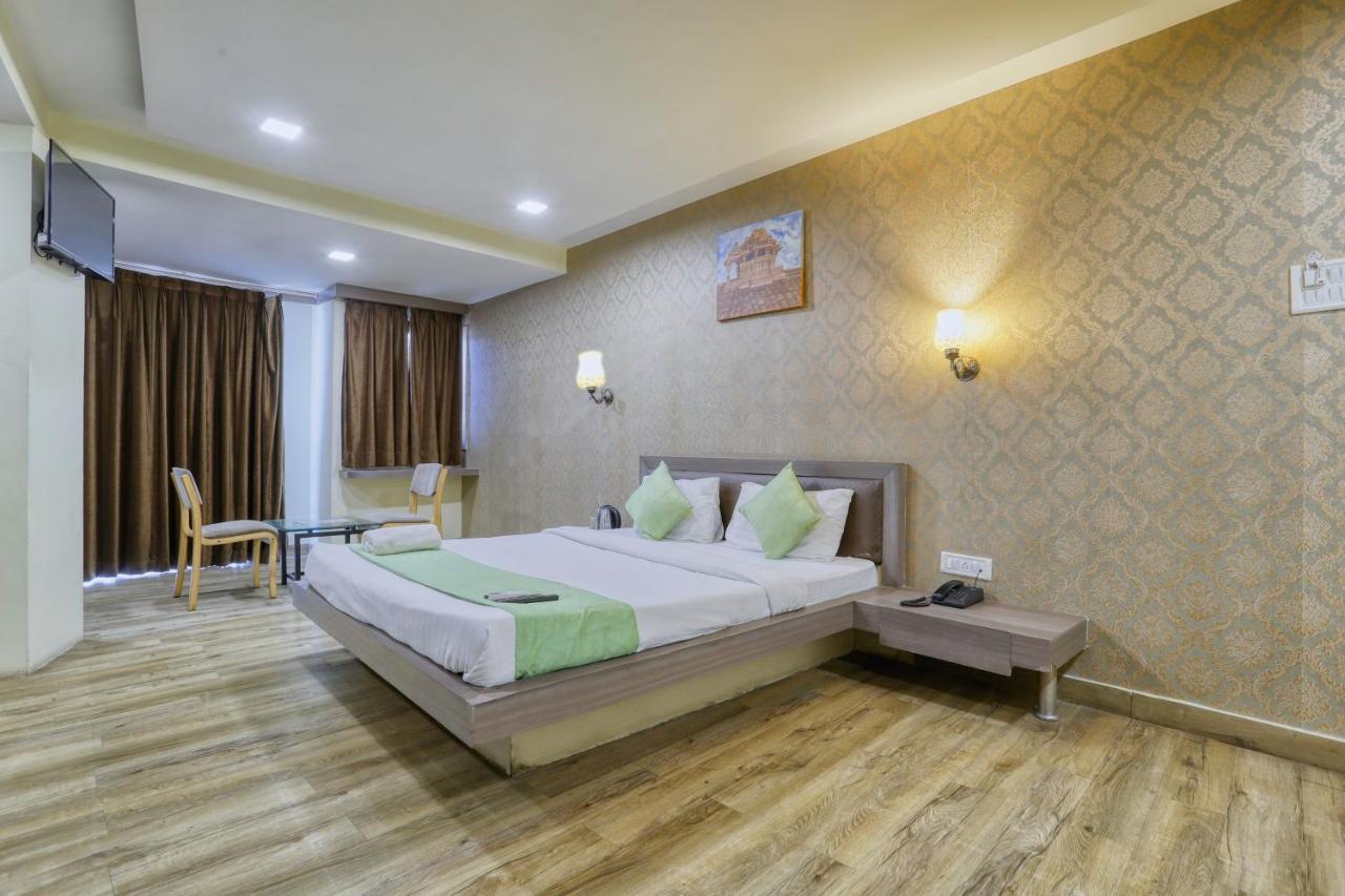 Hotel Dwarika Inn Indore Exterior photo
